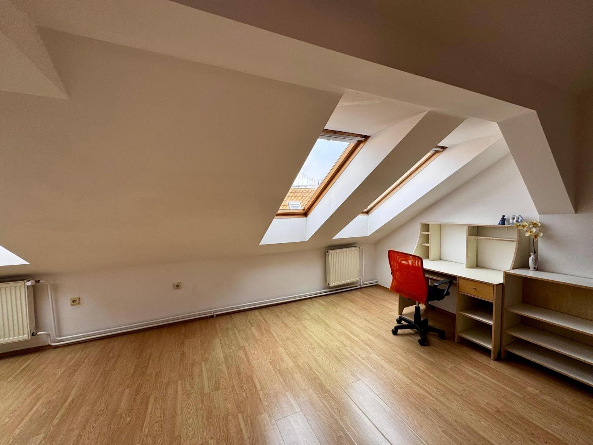 120 M2 Apartment In The Centre Of The Old Town Братислава Екстер'єр фото